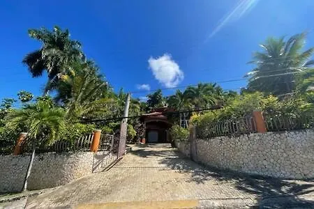 Villa Hospitality Expert Stonehenge:5br Villa/chef/beach *