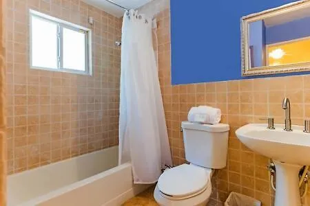 Hospitality Expert Stonehenge:5br Villa/chef/beach *