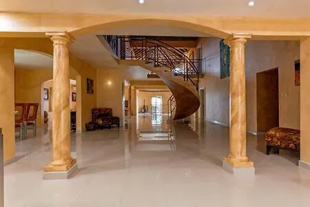 Hospitality Expert Stonehenge:5br Villa/chef/beach Villa *