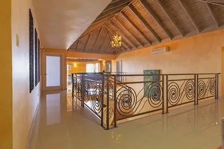 Hospitality Expert Stonehenge:5br Villa/chef/beach Montego Bay