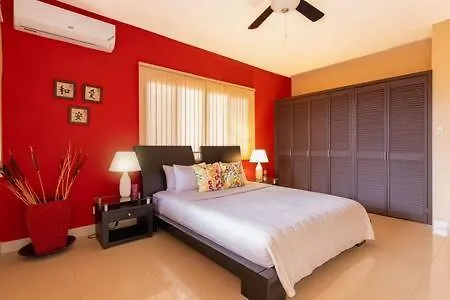Hospitality Expert Stonehenge:5br Villa/chef/beach Villa